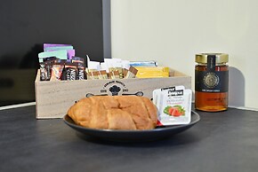 Calliope's Rhodes City Comfort