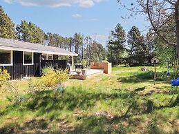 6 Person Holiday Home in Strandby