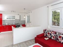 Apartments Posta - Deluxe One-bedroom Apartment With Balcony and Sea V