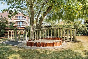Villa in Koksijde With Sunny Garden