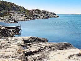 4 Person Holiday Home in Grundsund