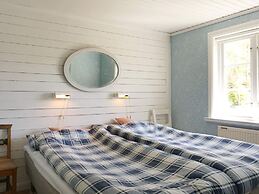 4 Person Holiday Home in Grundsund