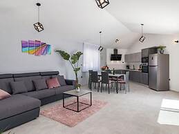 Villa Nana Comfortable Holiday Residence