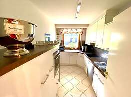 Valley Station Modern Retreat