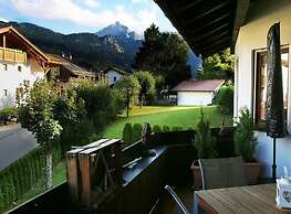 Valley Station Modern Retreat