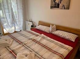 Valley Station Modern Retreat