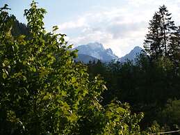 Partnachklamm Comfortable Holiday Residence