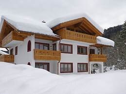 Partnachklamm Comfortable Holiday Residence