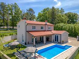 Blaise Comfortable Holiday Residence