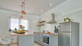 Blaise Comfortable Holiday Residence