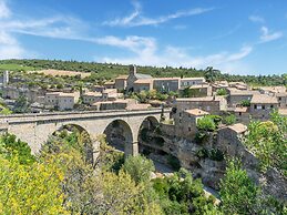 Cosy Holiday Home in Minerve With Garden