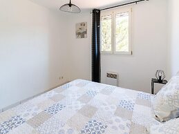 Cosy Holiday Home in Minerve With Garden