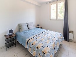Cosy Holiday Home in Minerve With Garden