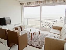 Apartment in Nieuwpoort With Terrace