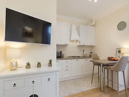 Apartment Near Historic Center and Lake Promenade