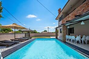 Villa Pupos Comfortable Holiday Residence