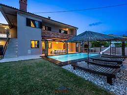 Villa Pupos Comfortable Holiday Residence