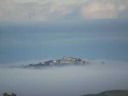 Nice Apartment in Chianni