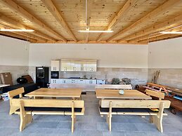 Large Holiday House With Swimming Pool and Terrace