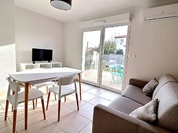 Spacious Maisonette Near the Beach