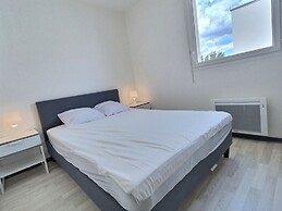 Spacious Maisonette Near the Beach