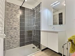 Spacious Maisonette Near the Beach