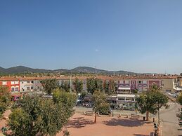 Comfortable Holiday Home Near the Beach