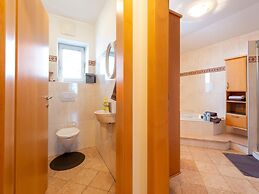 Exclusive Panoramic Apartment in Niedernsill