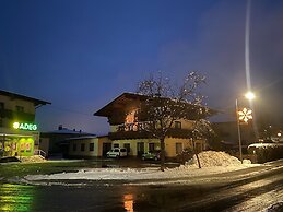 Exclusive Panoramic Apartment in Niedernsill