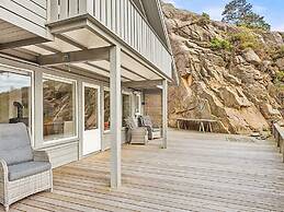 10 Person Holiday Home in Lindesnes-by Traum