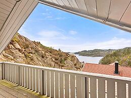 10 Person Holiday Home in Lindesnes-by Traum