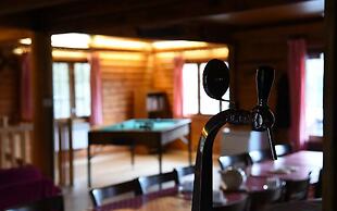 Charming Chalet Surrounded by Nature in Durbuy