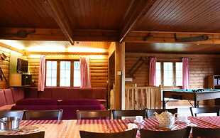 Charming Chalet Surrounded by Nature in Durbuy