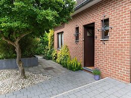 Magnificent Home in Tilf With Garden