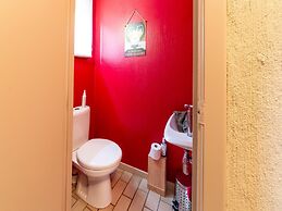 Magnificent Home in Tilf With Garden