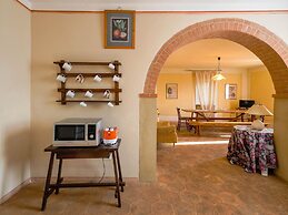 Nice Farmhouse in Asciano With Shared Pool