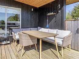 6 Person Holiday Home in Hojslev