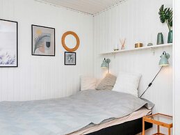 6 Person Holiday Home in Hojslev