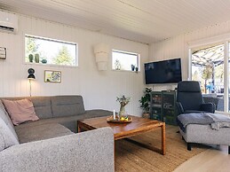 6 Person Holiday Home in Hojslev