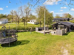 6 Person Holiday Home in Hojslev