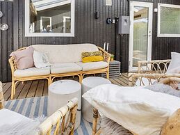 6 Person Holiday Home in Hojslev