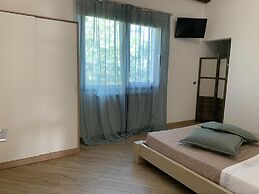 Charming Villa With Swimming Pool