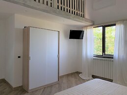 Charming Villa With Swimming Pool