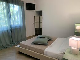 Charming Villa With Swimming Pool