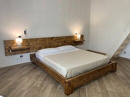 Charming Villa With Swimming Pool