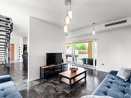 Luxury Villa With Swimming Pool and Sauna