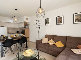 Apartment Why Not - Two Bedroom Apartment With Balcony