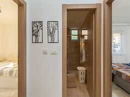 Apartment Why Not - Two Bedroom Apartment With Balcony