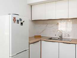 Apartment Why Not - Two Bedroom Apartment With Balcony