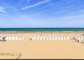 Charming Apartment Near Beach